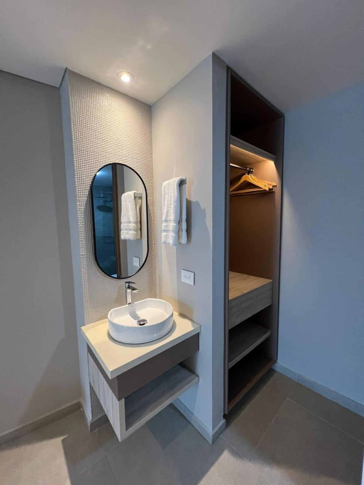 Zi One Luxury