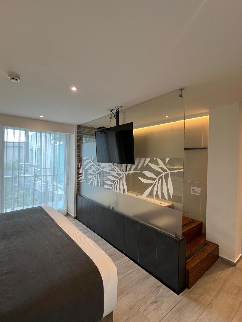 Zi One Luxury Hotel 4*